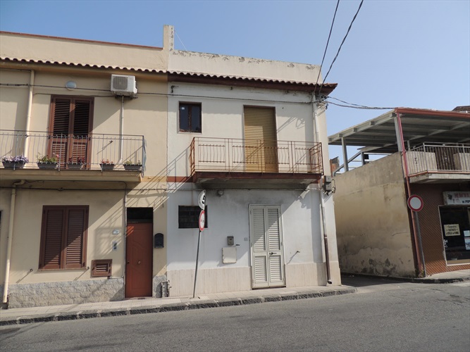 indipendente in vendita Spadafora case quattropareti