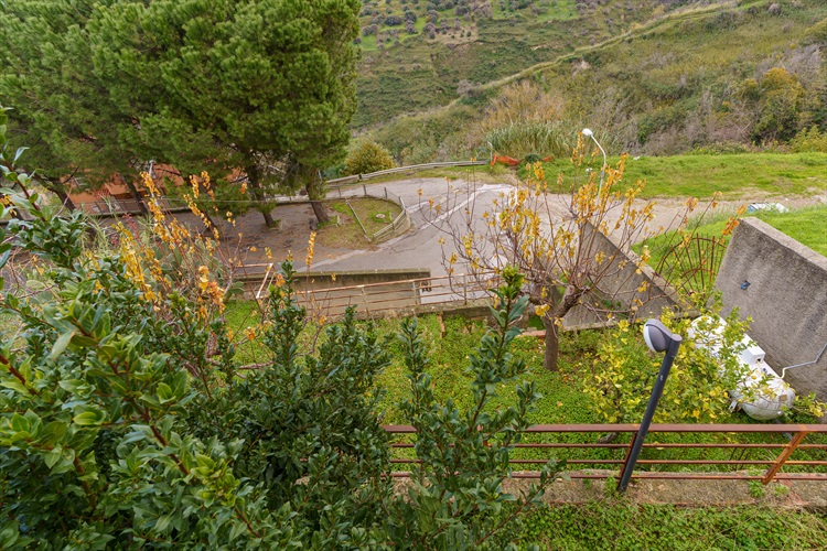 in vendita Spadafora Messina Casequattropareti