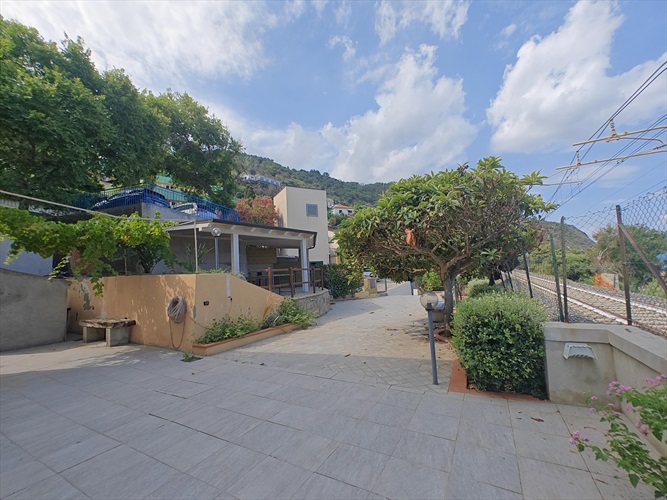 in vendita a Gioiosa Marea CaseQuattropareti