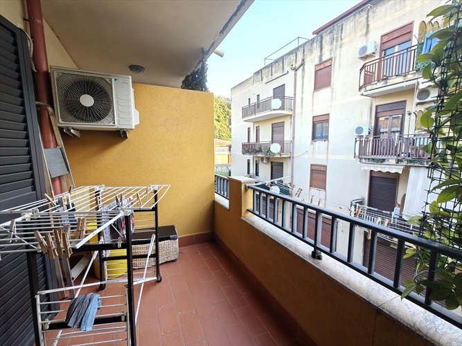 IN VENDITA A ROMETTA MAREA MESSINA